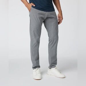 Vuori Aim Pant in Concrete Grey Outdoor Golf Athleisure Comfortable size 33